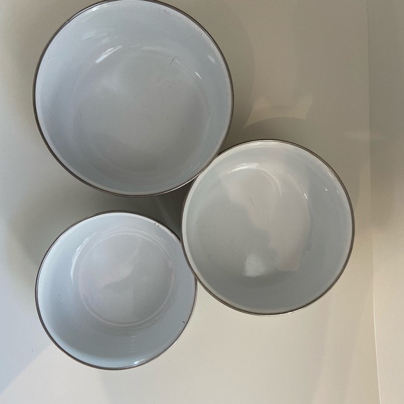 Small Vintage Pots - Picture 2 of 4